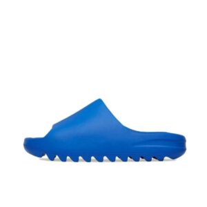 Yeezy kanye Slippers in the same styleblue
