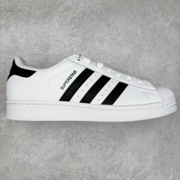 Adidas Superstar casual shoes