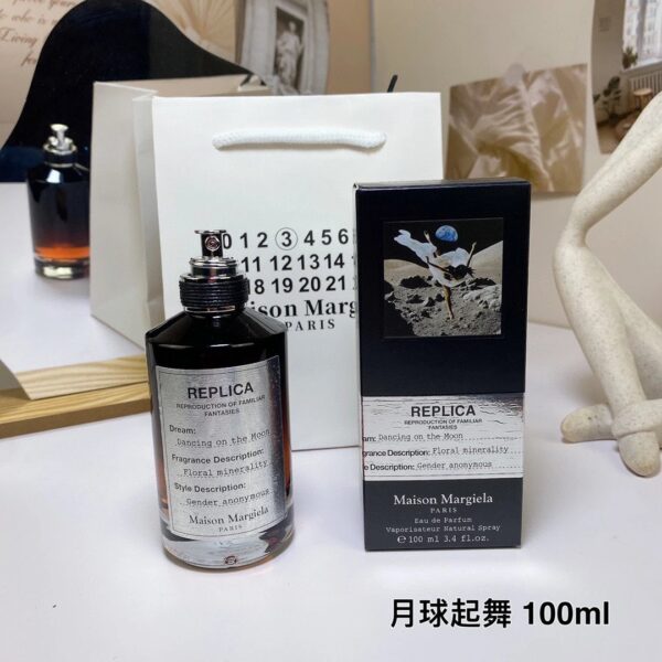 Maison Margiela REPLICA "Dancing on the Moon" Perfume
