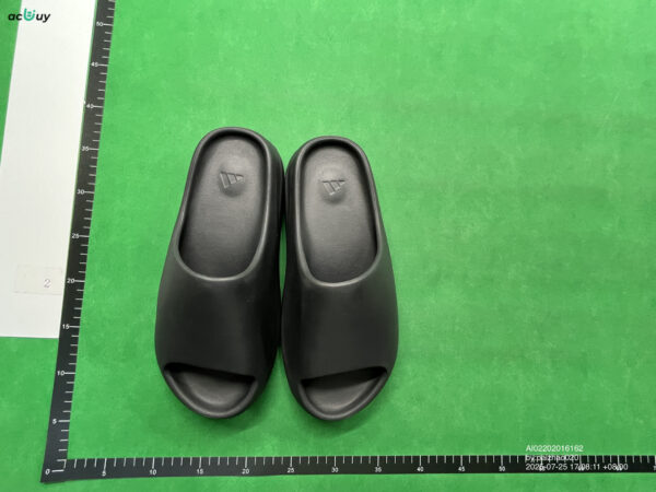 Yeezy kanye Slippers in the same styleblack - 图片 2