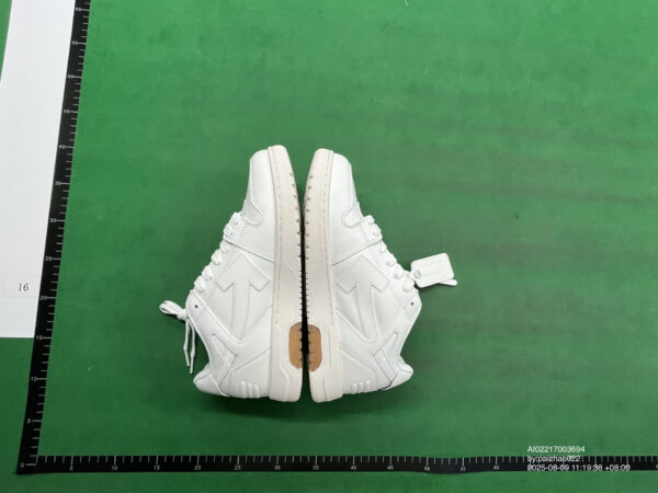 off-whtitle Arrowhead Symbol Vintage Sneakers  White-White - 图片 2