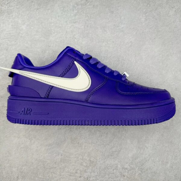 Nike Air Force 1 Streetwear Sneakers