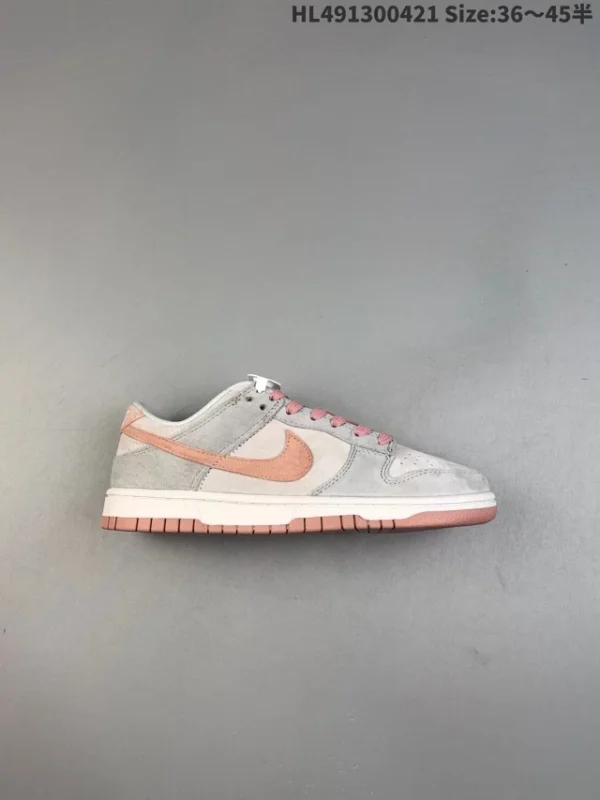 NIKE SB DUNK LOW RETRO SP