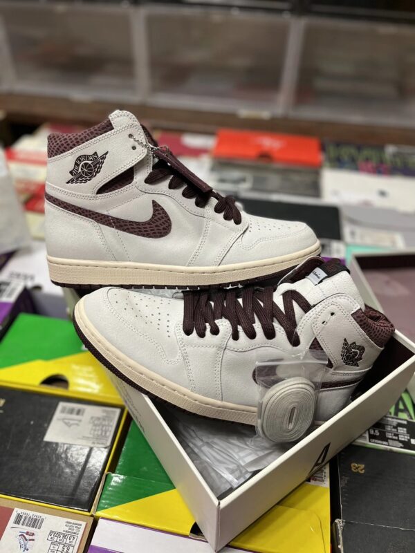 Air Jordan 1 Grey/Brown Snake Print High-Top Retro Basketball Sneakers
