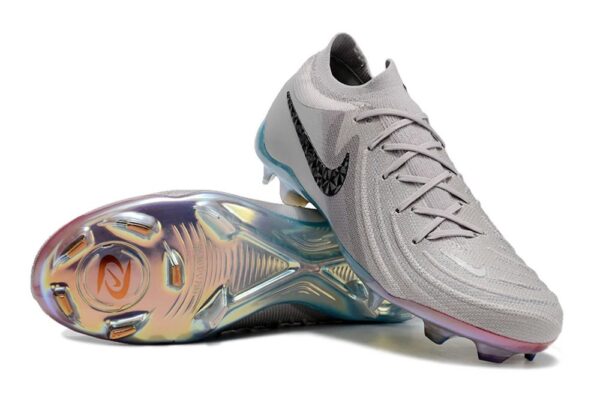 Nike High-Top Waterproof Full-Knit Moonstrike FG Soccer Cleats