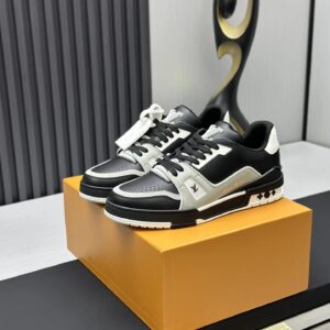 Louis Vuitton Trainer Blue & White Casual Sneakers