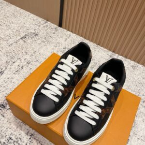 Louis Vuitton Trainer Green and White Sneakers