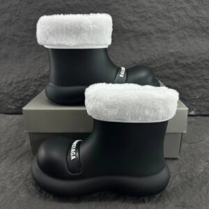 Balenciaga Chunky-Soled Thermal Boots Black