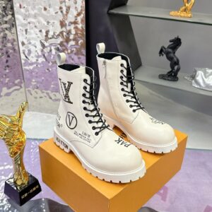 Louis Vuitton Trainer High-Top Light Green